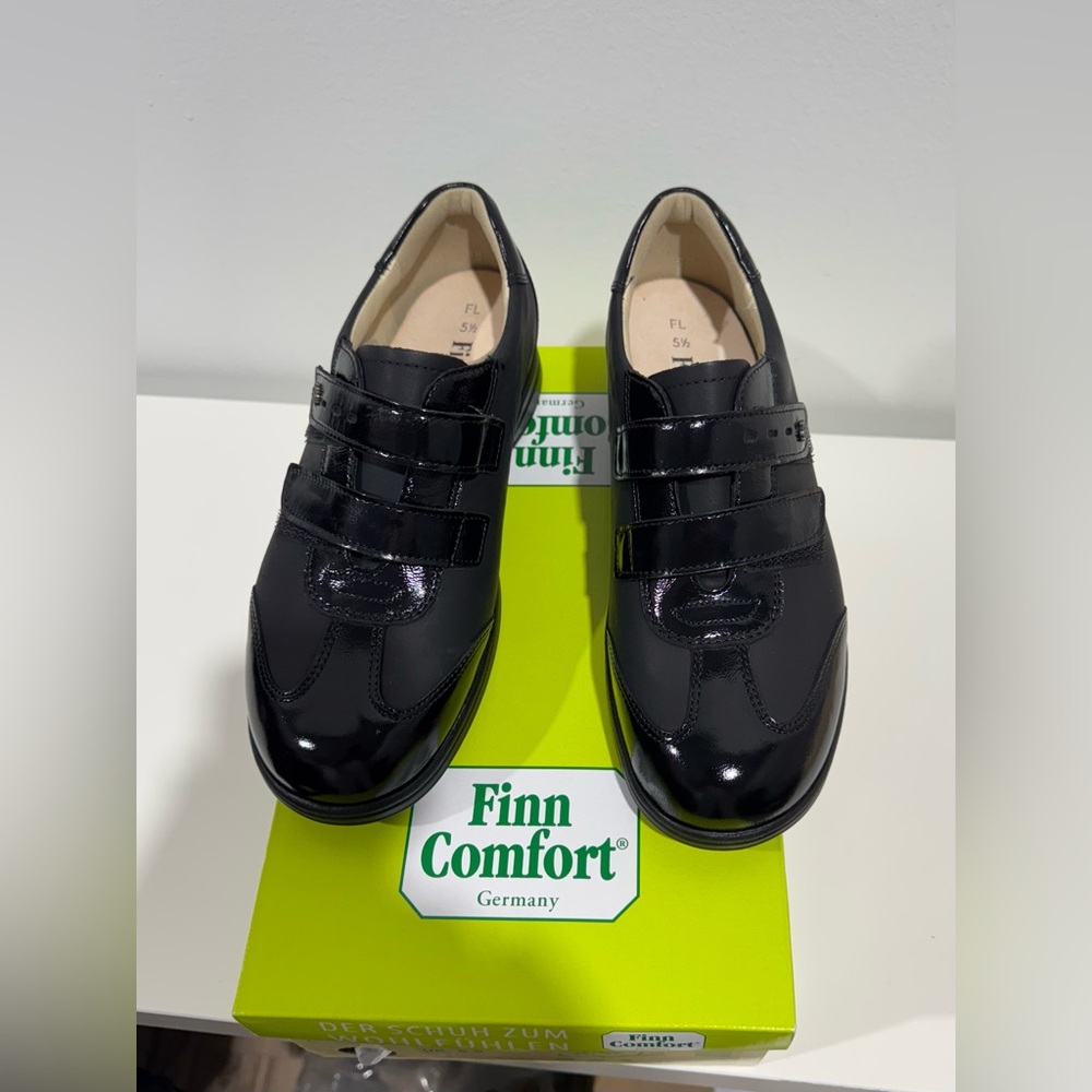 Finn Comfort Women's Black Loafers - Picture 4 of 5